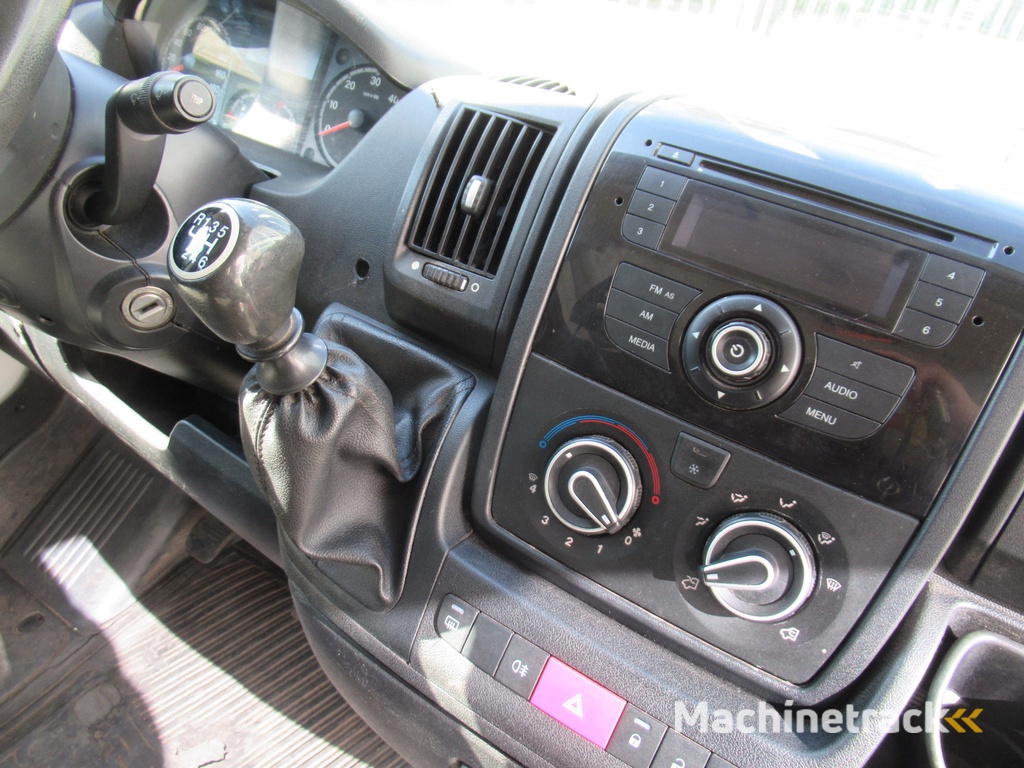 Peugeot Boxer 330 2.2 HDI 96KW L1H1 DOKA Dubbelcabine AIRCO P+