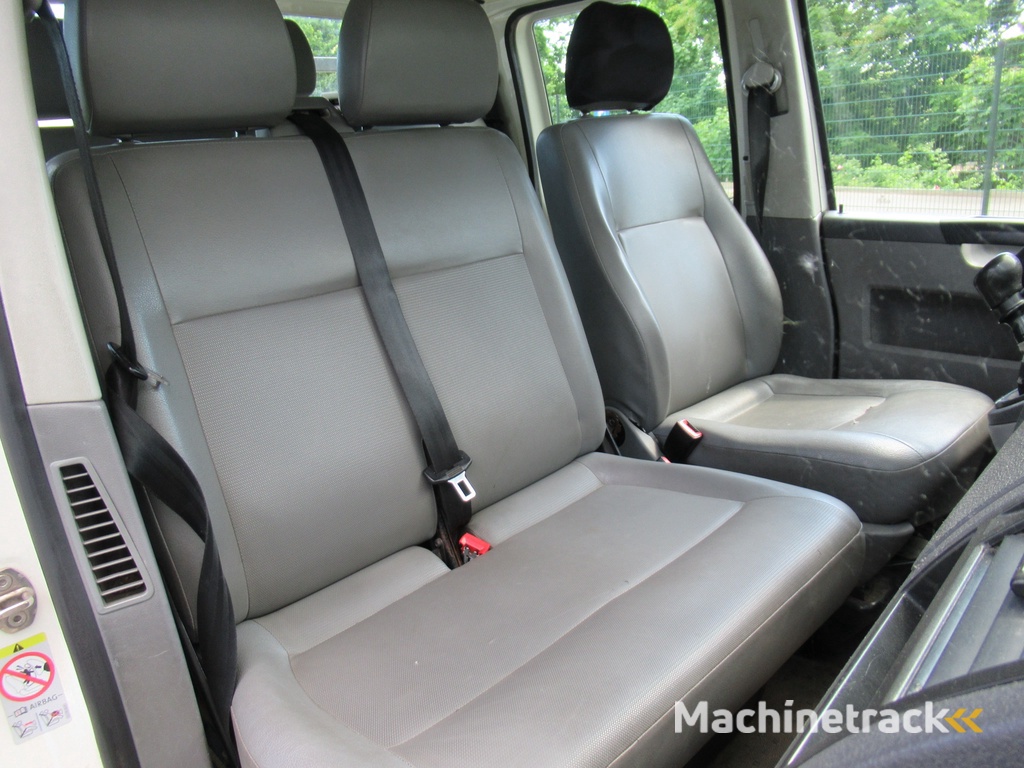 Volkswagen Transporter T5 2.5 TDI 96KW 340 DOKA Dubbelcabine