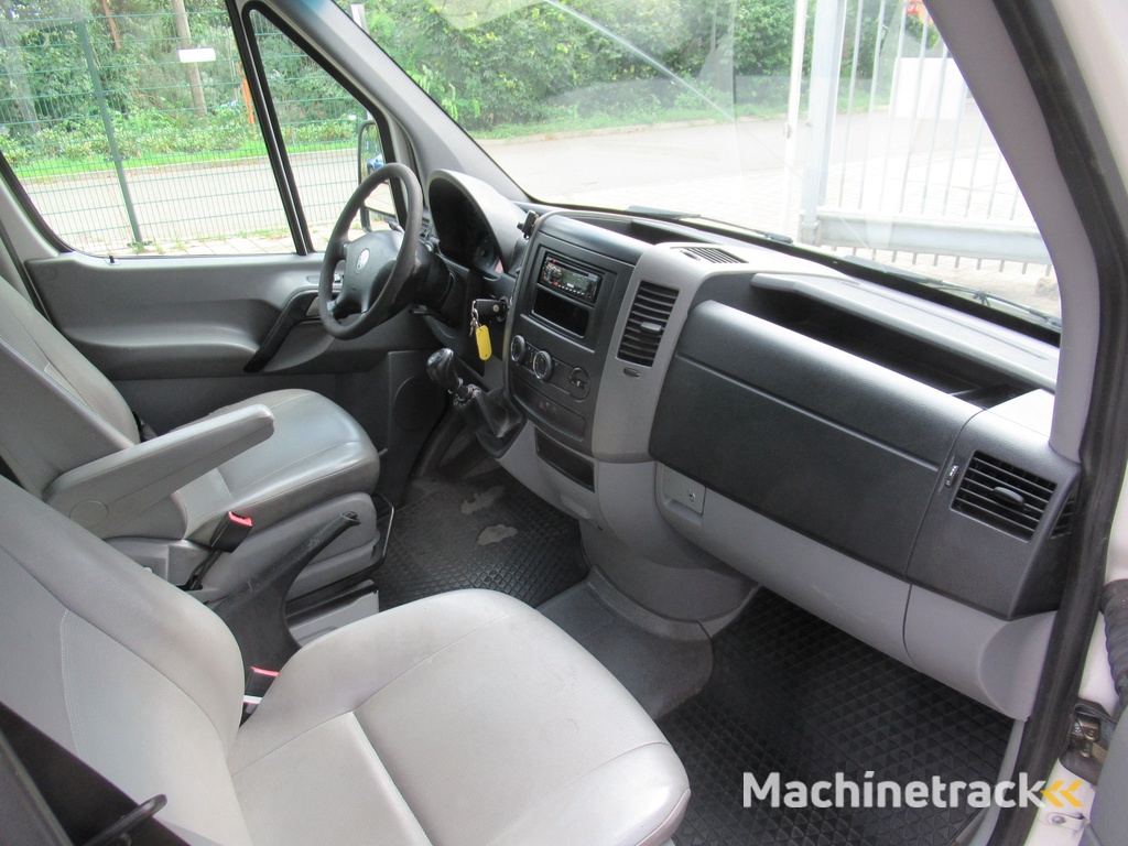 Volkswagen Crafter 32 2.5TDI 80KW Veegvuilkipper - Tipper