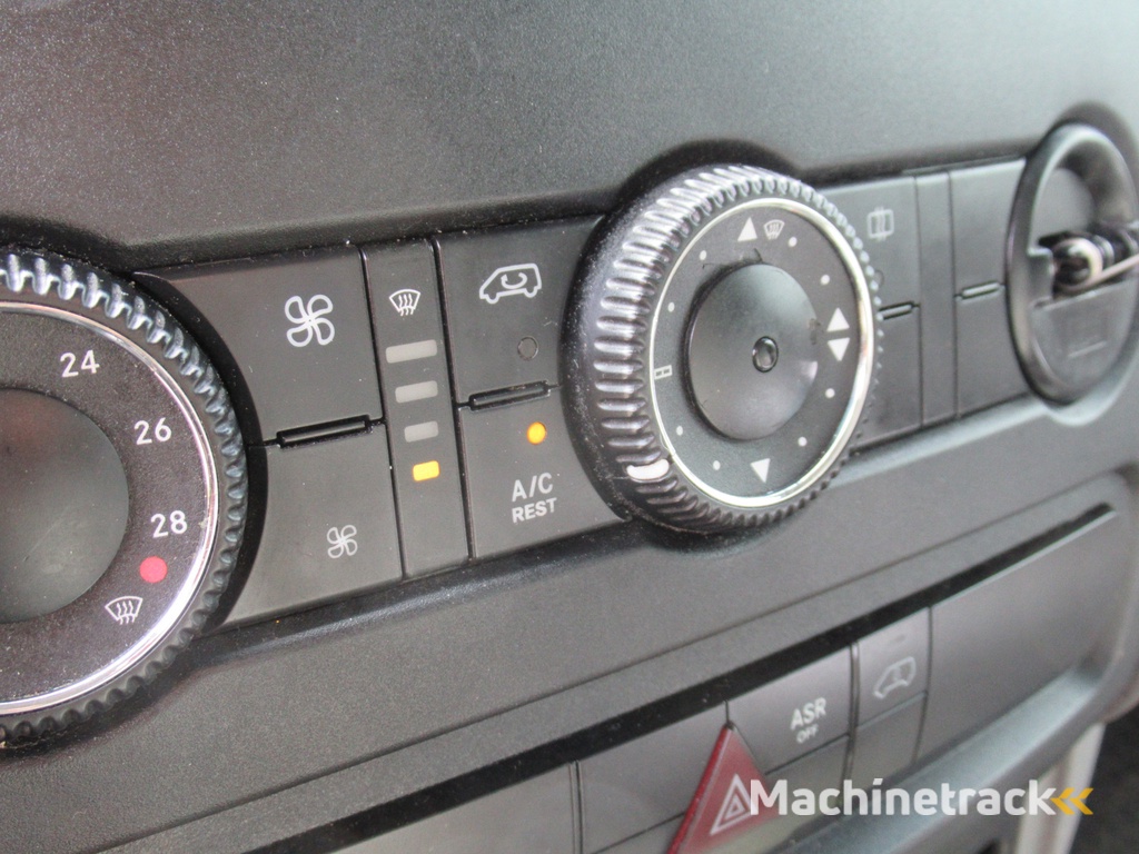 Volkswagen Crafter 32 2.5TDI 80KW Veegvuilkipper - Tipper