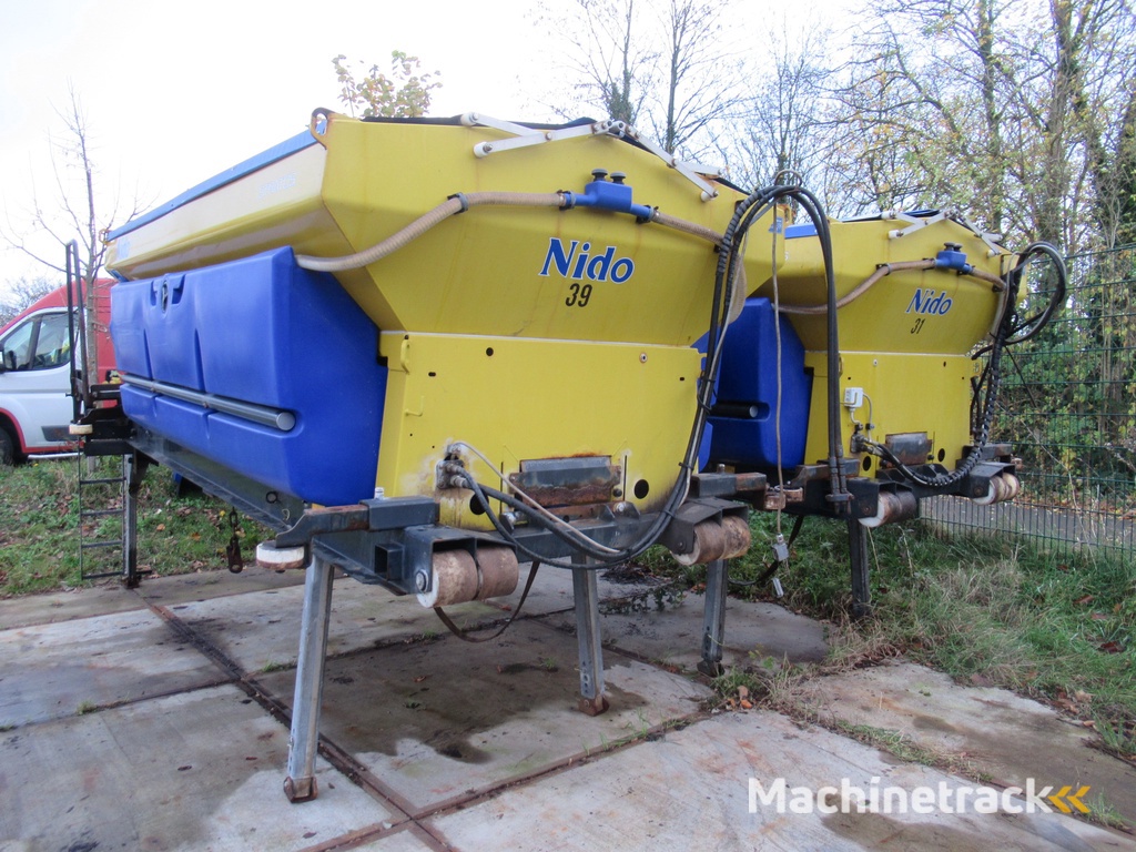 NIDO STRATOS B50-42 VCLN-490 5M3 + 2.200l HYDRO Salzstreuer Saltspreader Zoutstrooier