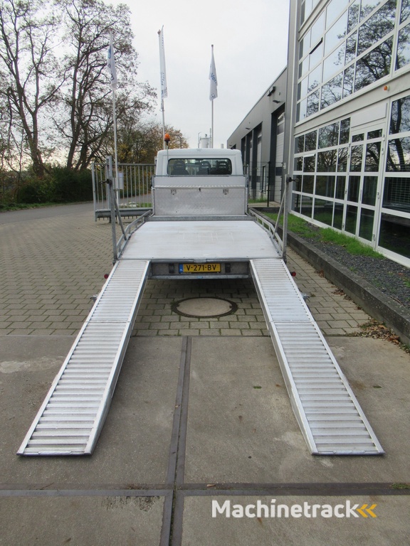 Peugeot Boxer 335 2.0 HDI 96KW L4 Oprijwagen Machinetransporter