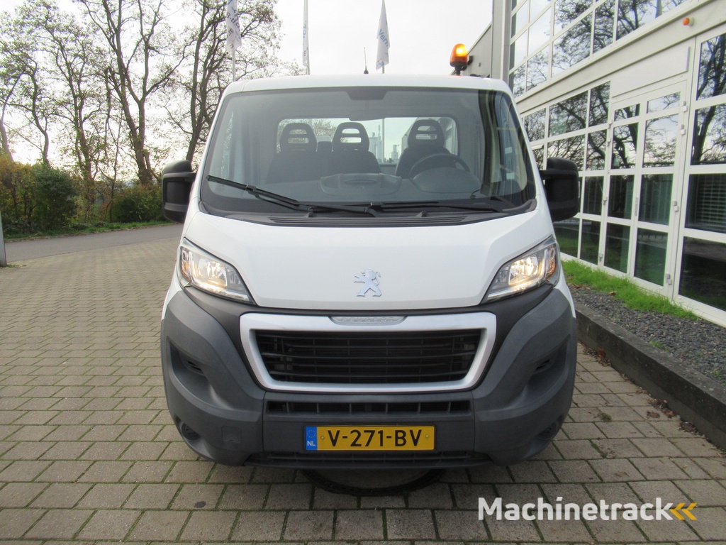 Peugeot Boxer 335 2.0 HDI 96KW L4 Oprijwagen Machinetransporter