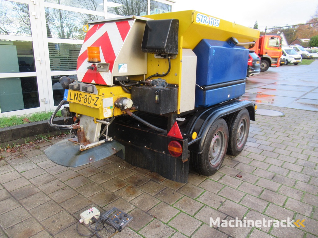 NIDO Stratos B11-18 AWAXN 1,1M3 + 500 L Zoutstrooier Saltzstreuer