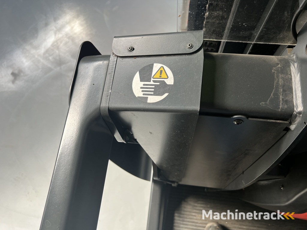 V ( 5213 ) - Wire Guidance !! PSA !! Triplex FFL !!