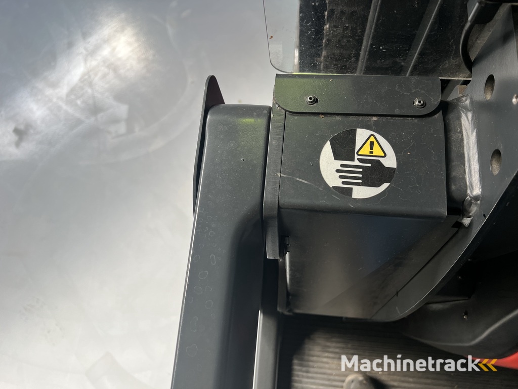 V ( 5213 ) - Wire Guidance !! PSA !! Triplex FFL !!