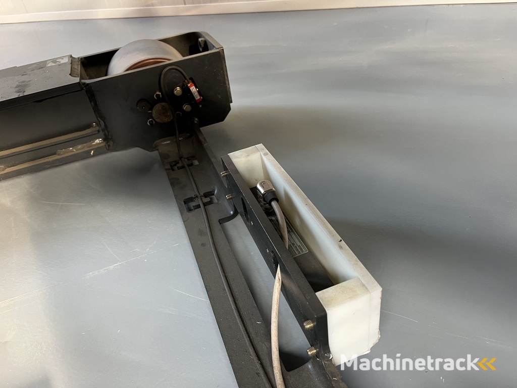 V ( 5213 ) - Wire Guidance !! PSA !! Triplex FFL !!