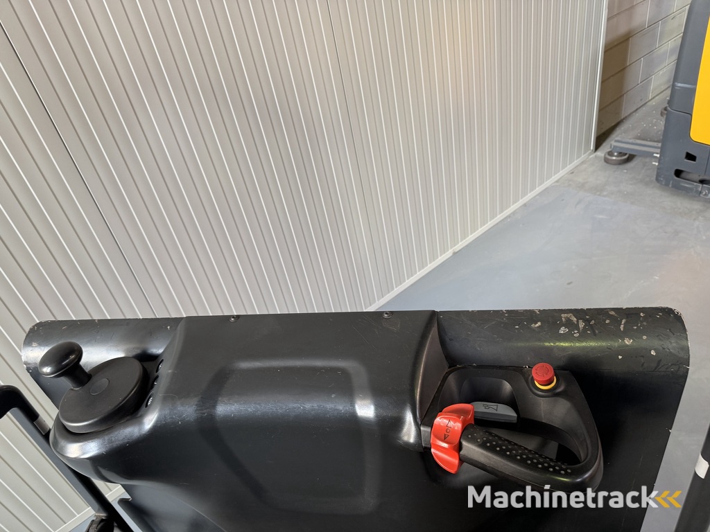 V 10 - 5212 * DOUBLE steering !!