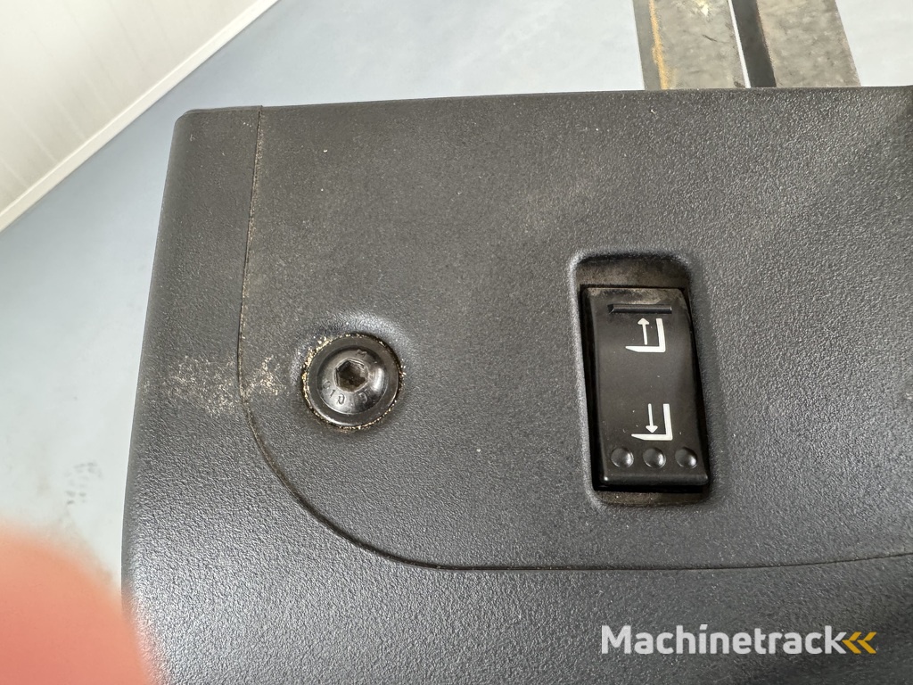 V 08-02 ( 4594 ) * DEMO !!