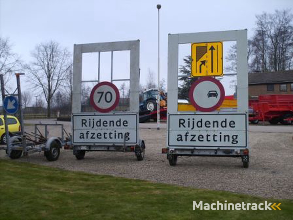 N2921 Verkeersgeleidingswagens