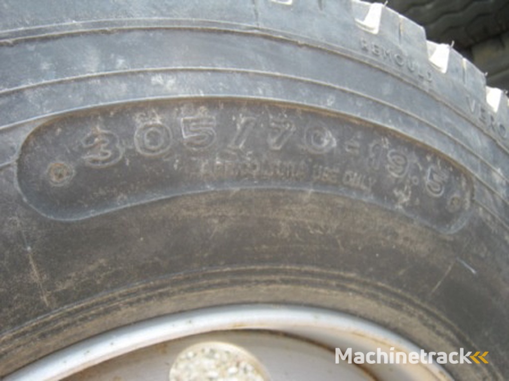 Band NIEUW 350/70 R 19,5