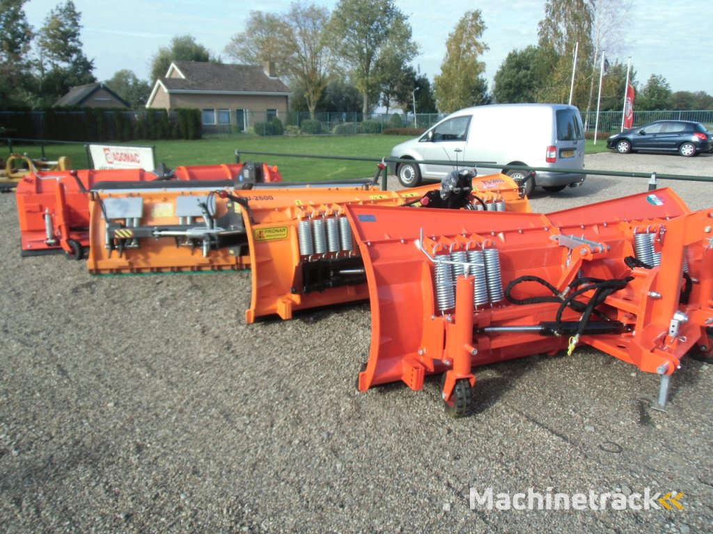 Diverse sneeuwschuiven