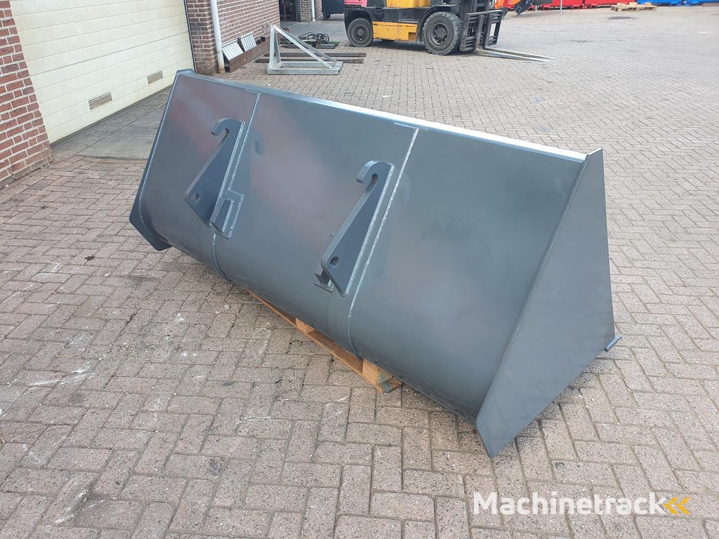 AGM volumebak 925 liter