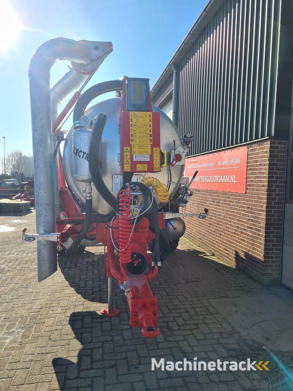 Vaia waterwagen MB 100