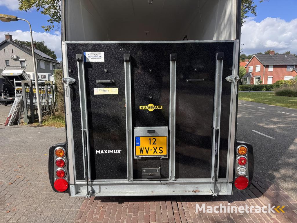 Humbaur Maximus 2700kg luxe trailer!