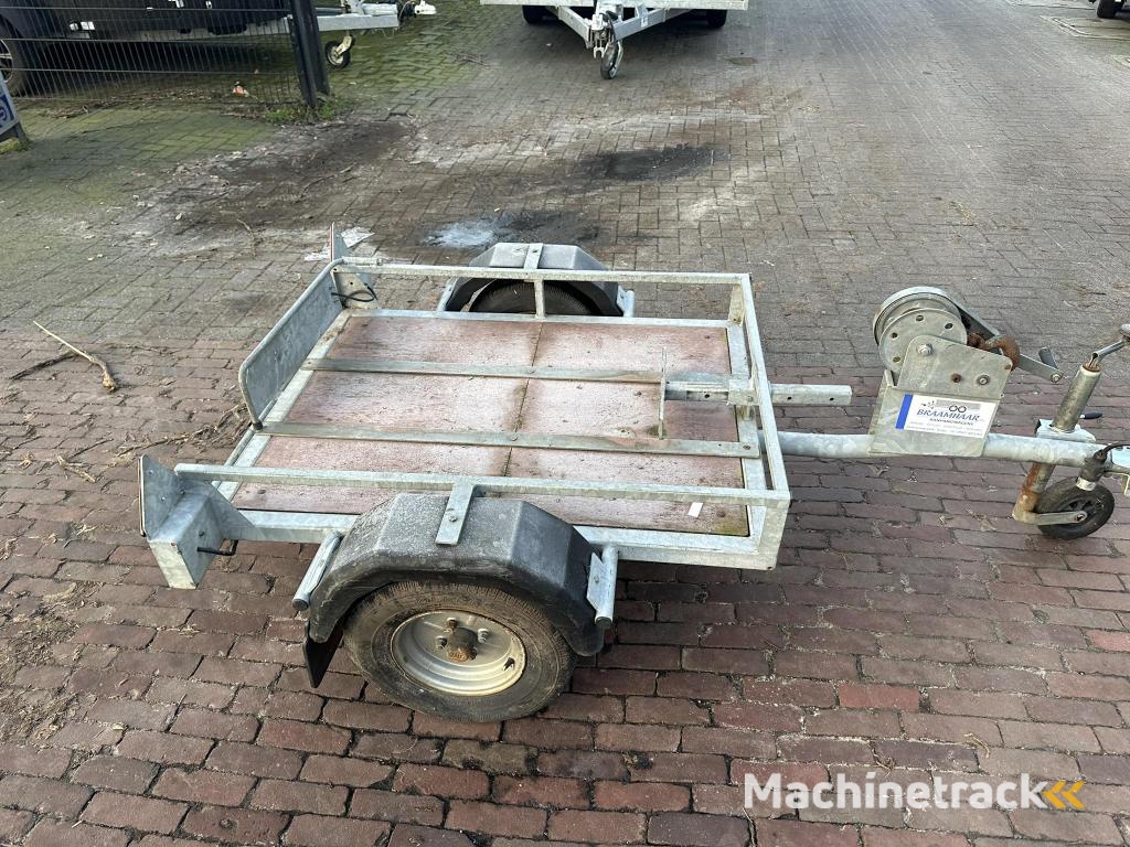 Braamhaar revo trilplaat trailer