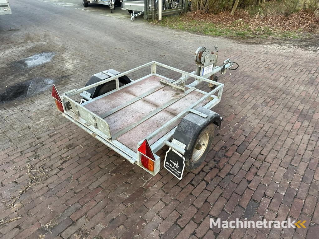 Braamhaar revo trilplaat trailer