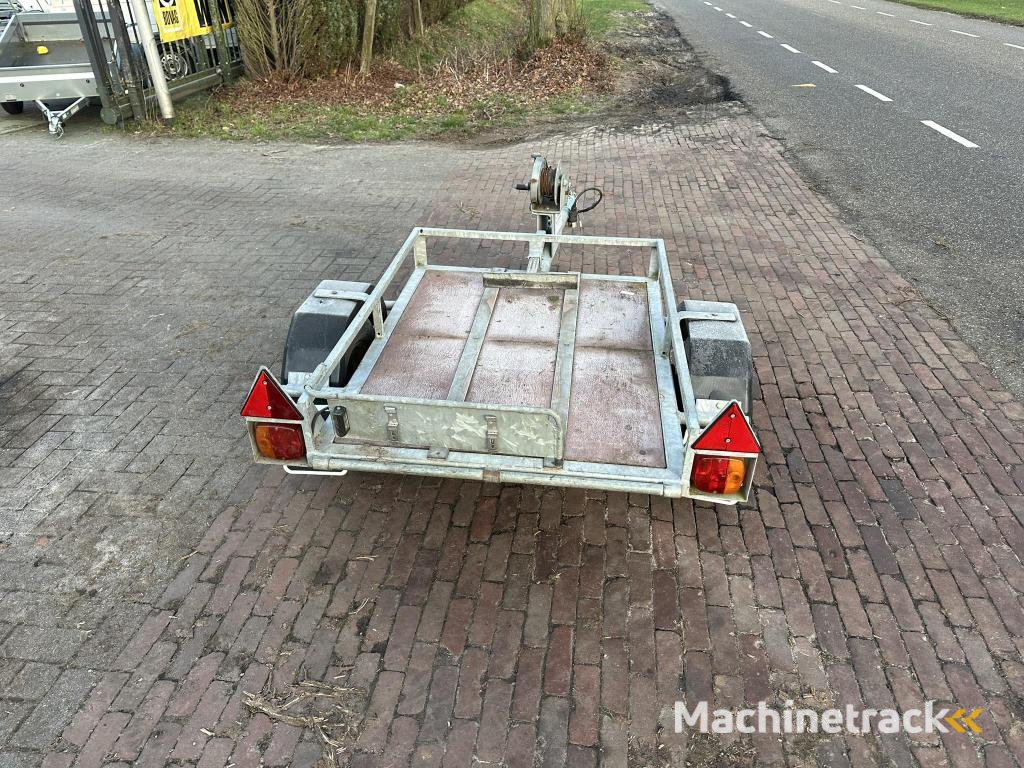 Braamhaar revo trilplaat trailer