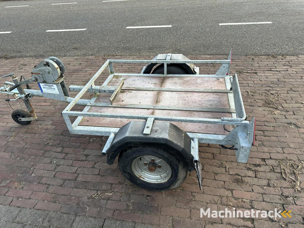 Braamhaar revo trilplaat trailer