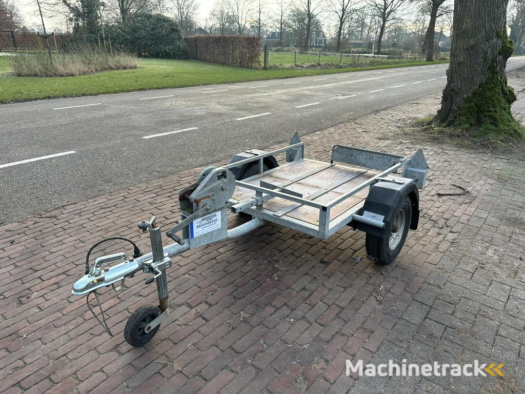 Braamhaar revo trilplaat trailer