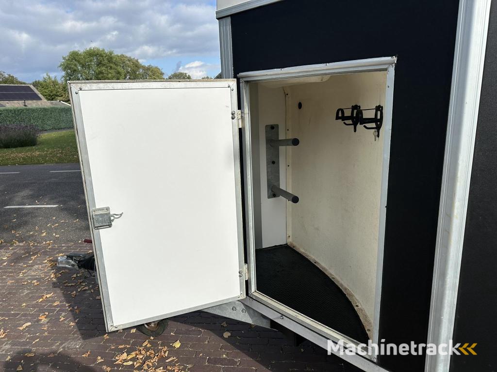 Humbaur Rapid 2 paards trailer zadelkamer