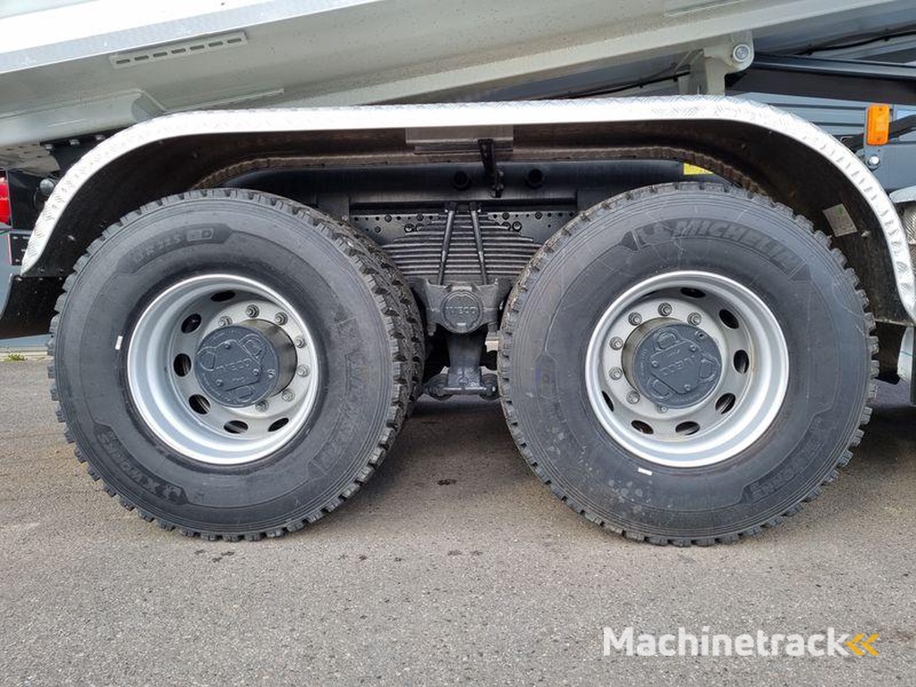 Iveco T-WAY-450-BENNE-RONDE