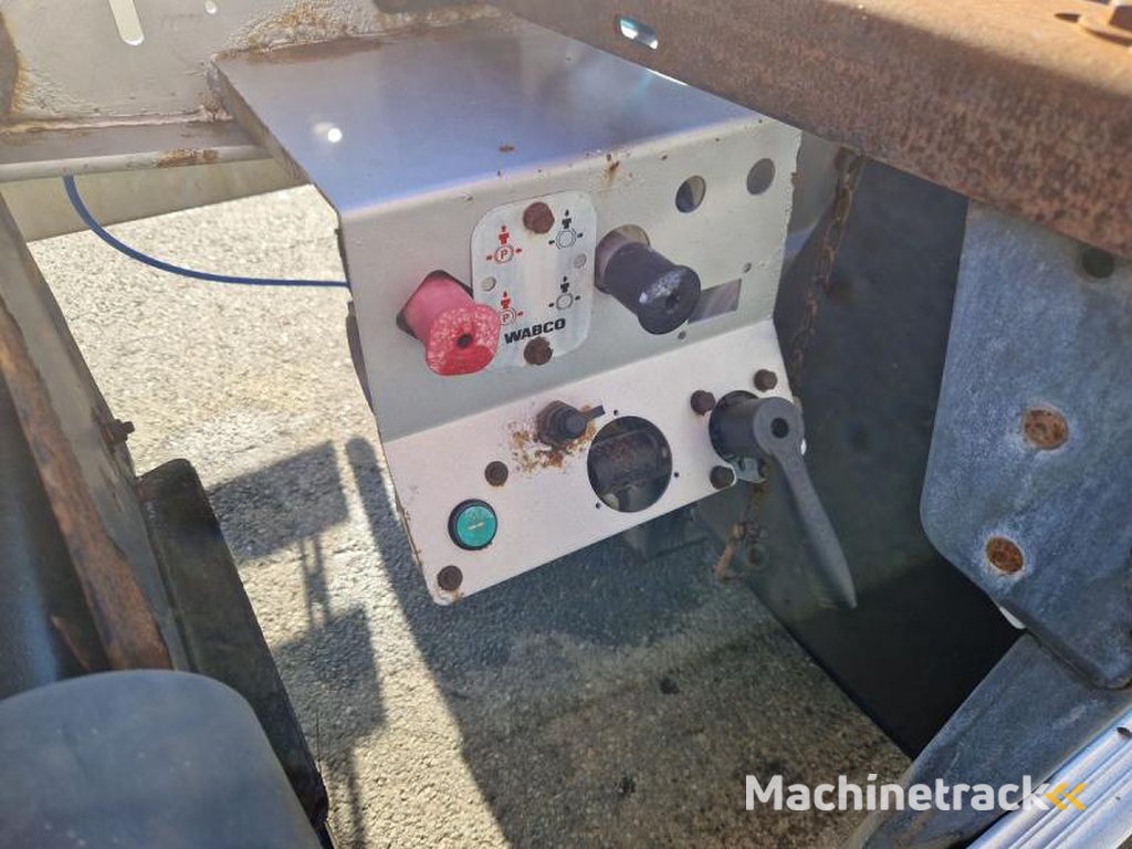 Lecitrailer PORTE CONTENEURS MULTI POSITIONS