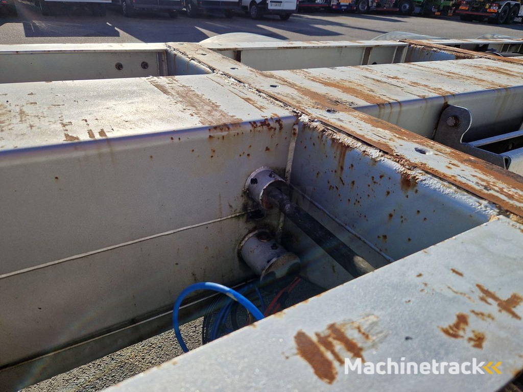 Lecitrailer PORTE CONTENEURS MULTI POSITIONS