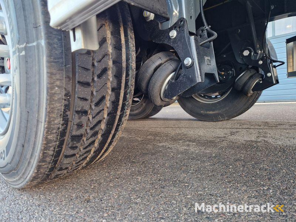 Lecitrailer PLATEAU TWISTLOCKS