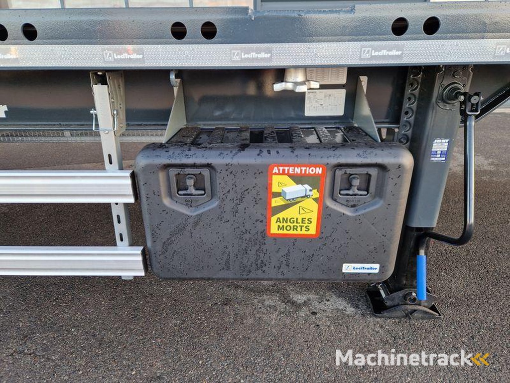 Lecitrailer PLATEAU TWISTLOCKS