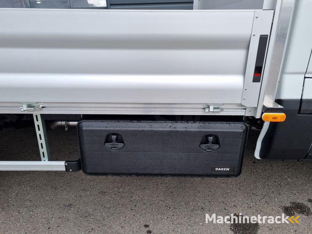 Iveco DAILY-35-180-PLATEAU-4.40m