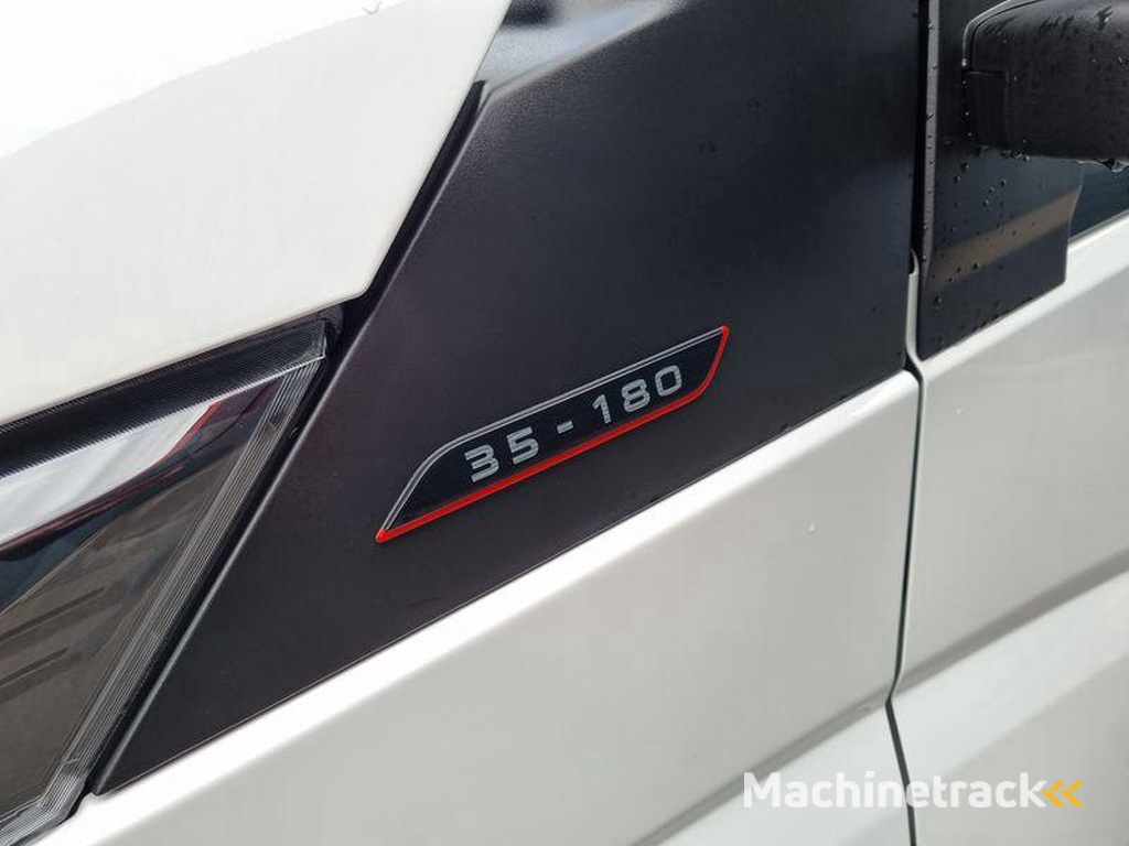 Iveco DAILY-35-180-PLATEAU-4.40m