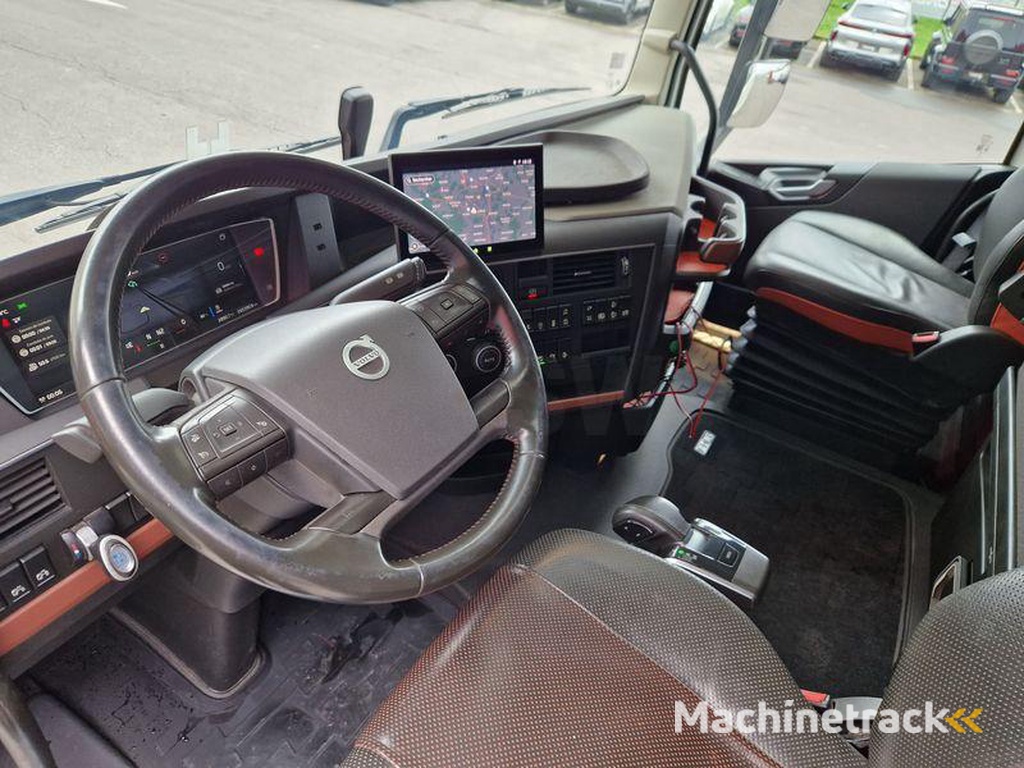 Volvo FH16