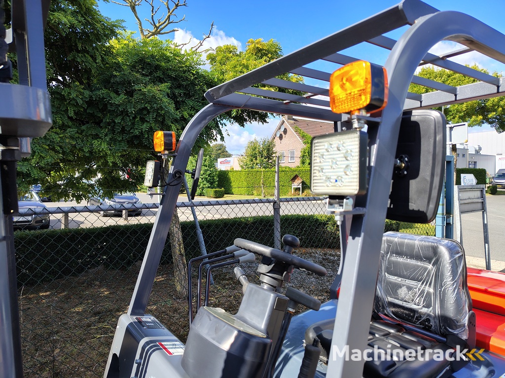 HEFTRUCK 4 TON DIESEL, DEMO/NIEUW!!!!