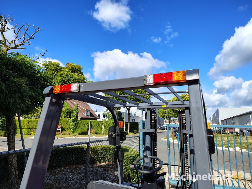 HEFTRUCK 4 TON DIESEL, DEMO/NIEUW!!!!