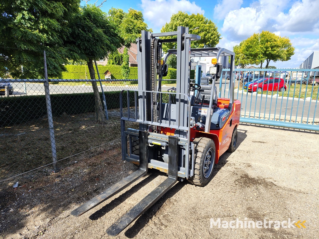 HEFTRUCK 4 TON DIESEL, DEMO/NIEUW!!!!