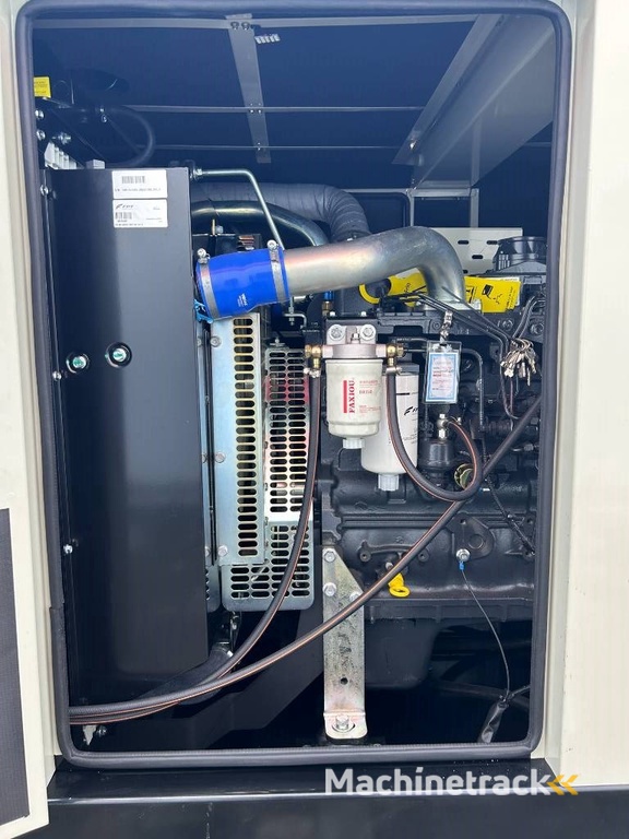 Iveco NEF45TM3 - 132 kVA Generator - DPX-19792