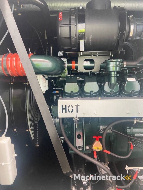 Doosan DP180LB - 710 kVA Generator - DPX 19857