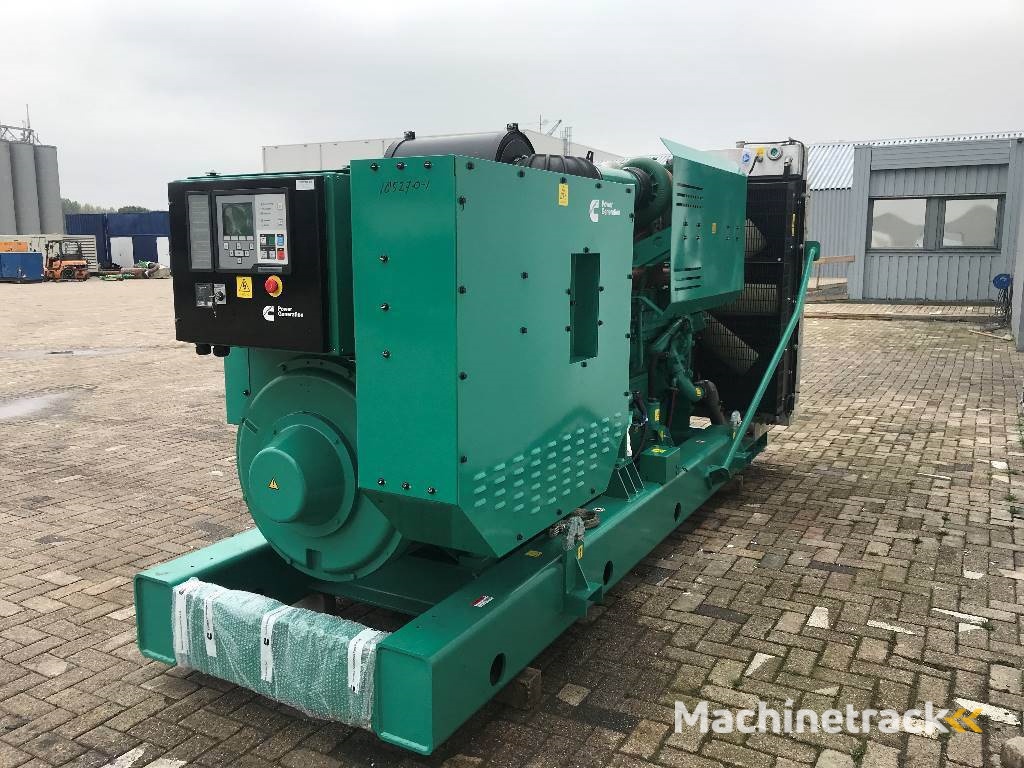 Cummins C900D5 - 900 kVA Open Genset - DPX-18527-O