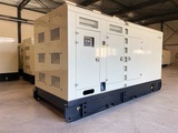 Minituur van Cummins KTAA19-G6A - 700 kVA Generator - DPX-19848