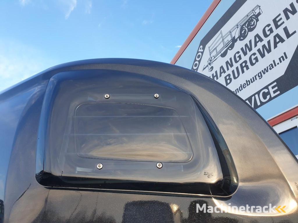 Blomert Nairobi ALU 2 paards met zadelkamer