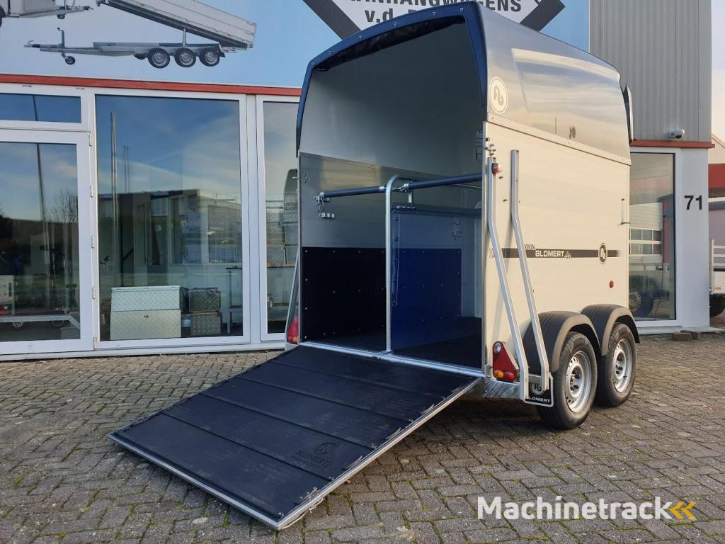 Blomert Nairobi ALU 2 paards met zadelkamer