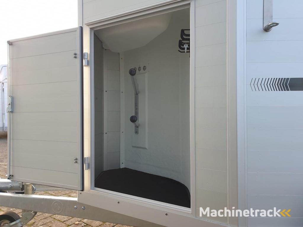 Blomert Nairobi ALU 2 paards met zadelkamer