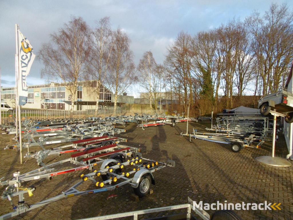 Temared B15 Alu motorboottrailer