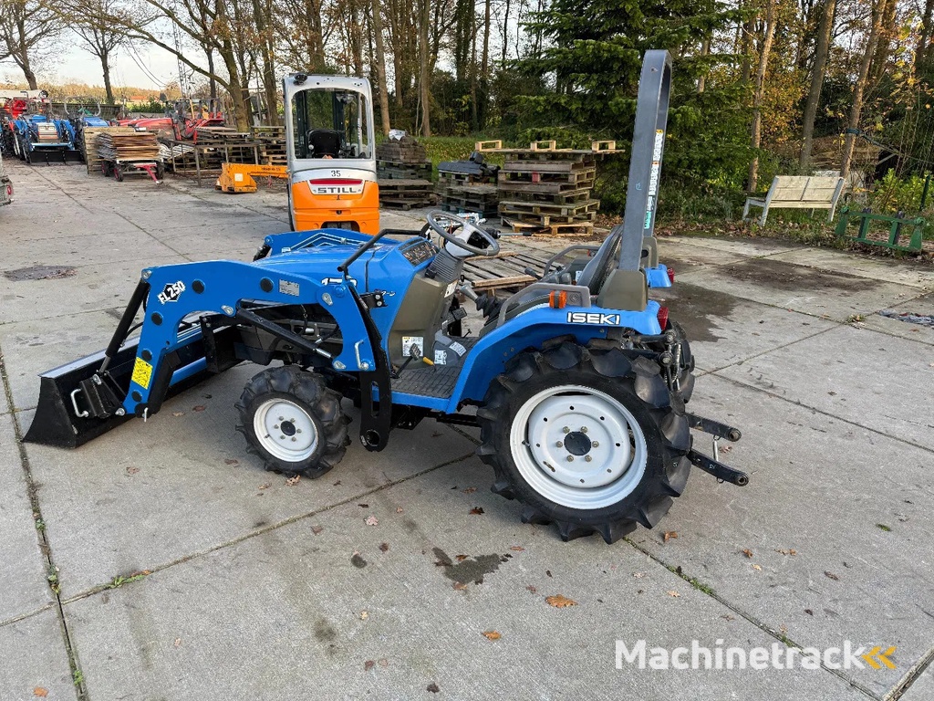 Iseki Sial 173 met voorlader