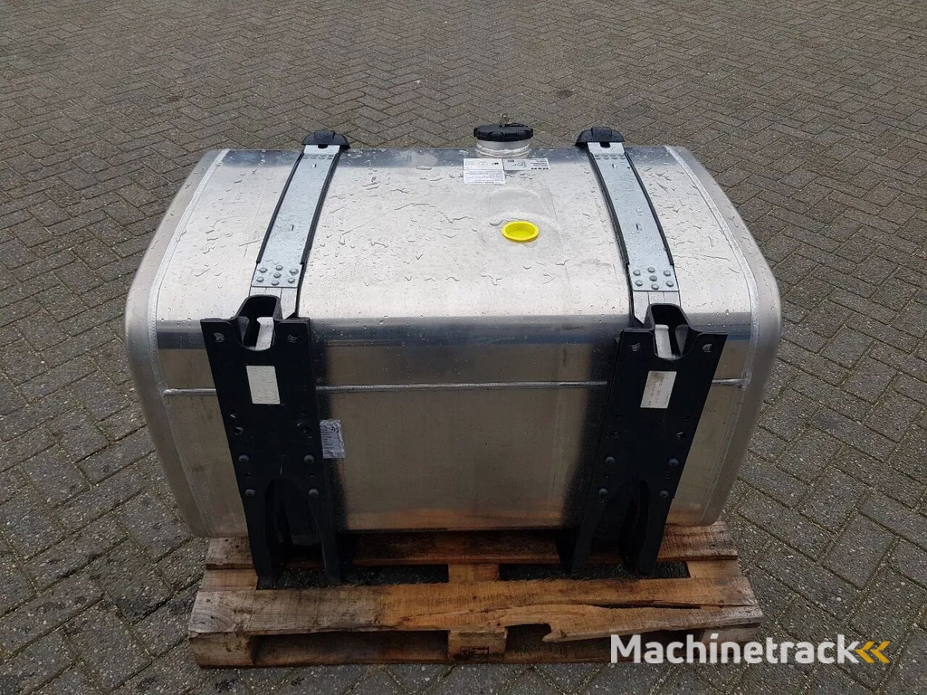 Volvo Diversen MAN Universeel diverse dieseltanks op voorraad fuel tank for truck