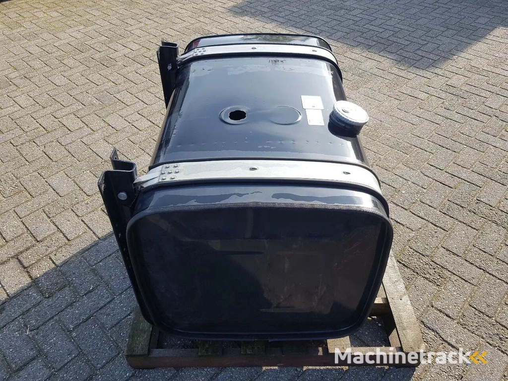 Volvo Diversen MAN Universeel diverse dieseltanks op voorraad fuel tank for truck
