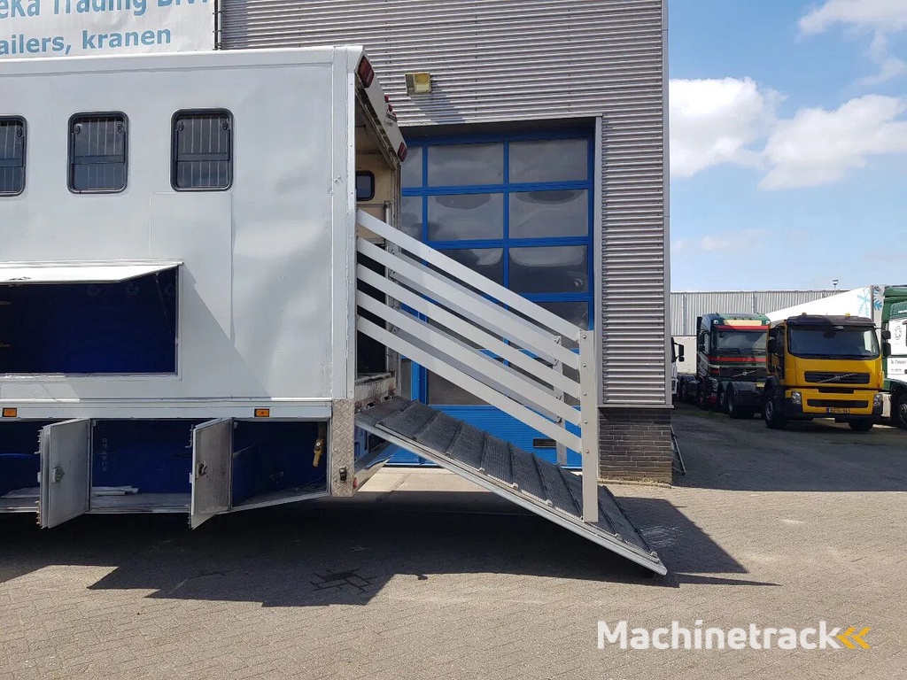 DAF 95.350 Paardenwagen met zitverblijf 7 paarden 7 horses horse truck