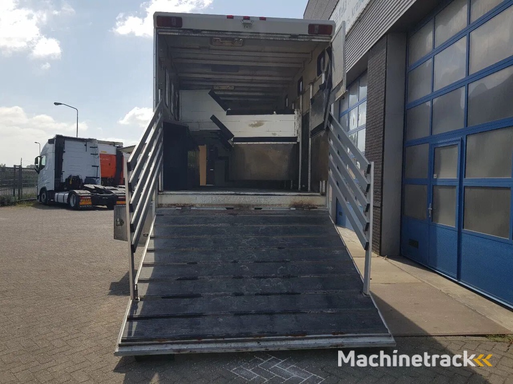 DAF 95.350 Paardenwagen met zitverblijf 7 paarden 7 horses horse truck