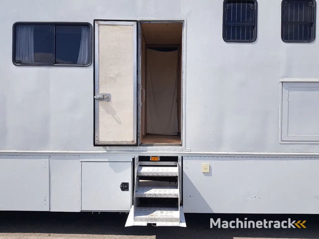 DAF 95.350 Paardenwagen met zitverblijf 7 paarden 7 horses horse truck